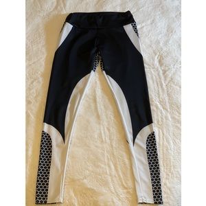 Size s/m fit more like a small